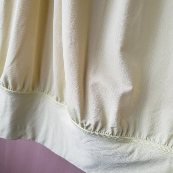 Lululemon no limits Yellow  whiteTank Top with built in bra size 8 - Picture 9 of 13